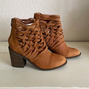 HP✨✨NWOT - Free People Carrera Boots